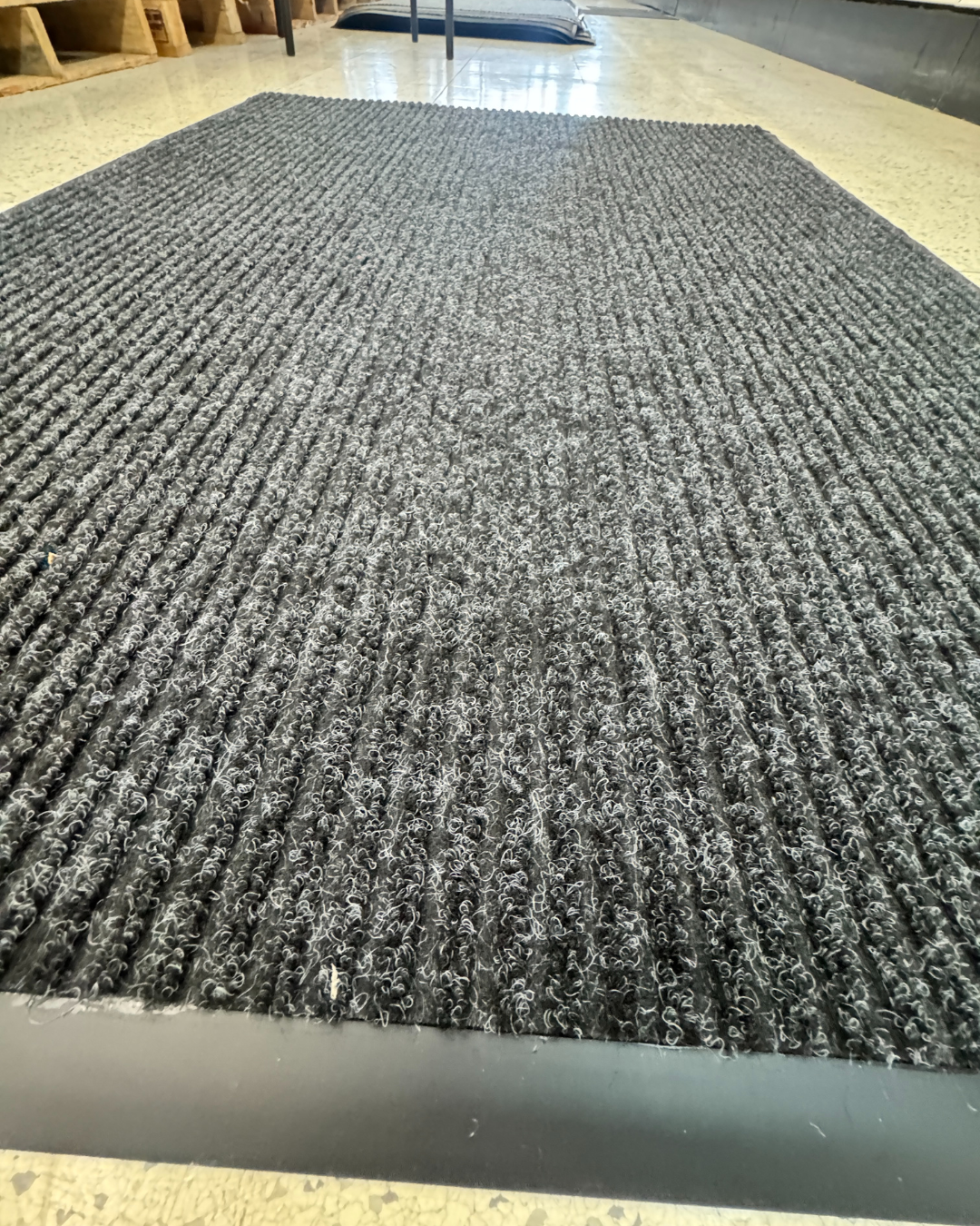 Tapis d’entrée Deluxe Rib Mat charcoal avec bordure