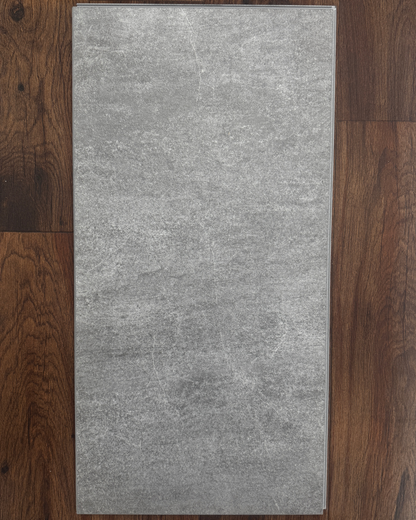 Plancher Vinyle Clic – Designer 10040 – 12″x24″ SPC | Résistant & Imperméable | 2.59$/pi²