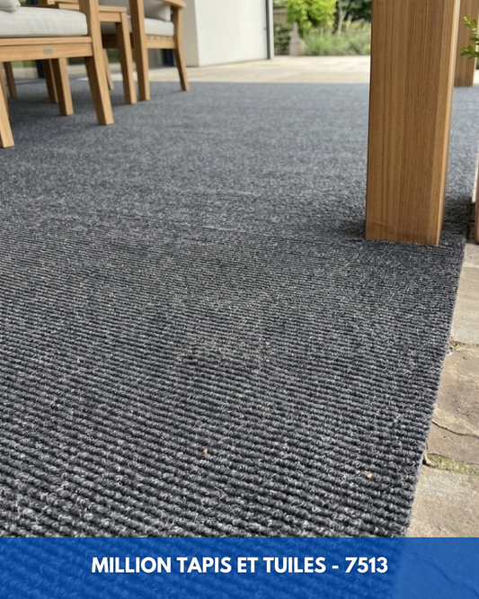 Tapis d'extérieur Noir – Balcon, Patio & Cour | Coupé sur mesure (4 pieds de large)