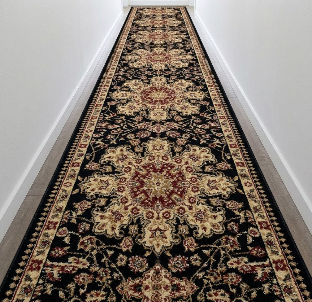 Tapis de passage Antalia noir dans un corridor