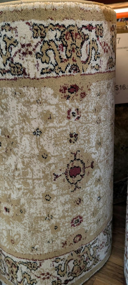 Rouleau du tapis de passage Antique en magasin