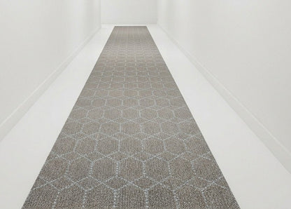 Tapis de passage Belmont beige dans un corridor