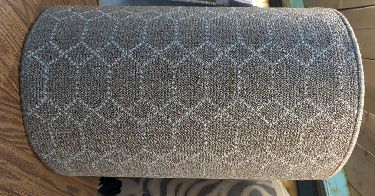 Motif hexagonal du tapis de passage Belmont beige