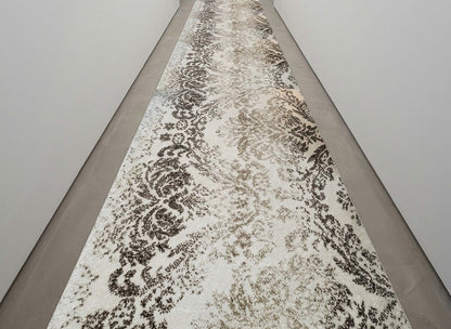 Tapis de passage Chester gris dans un corridor