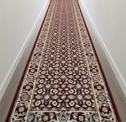Tapis de passage Rohana rouge dans un corridor
