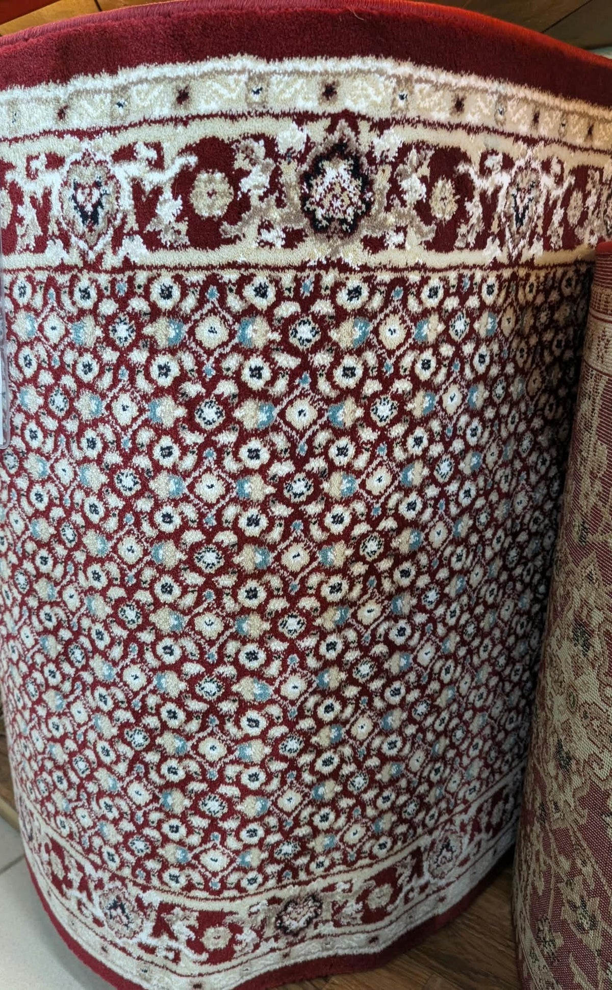 Motif du tapis de passage Rohana rouge