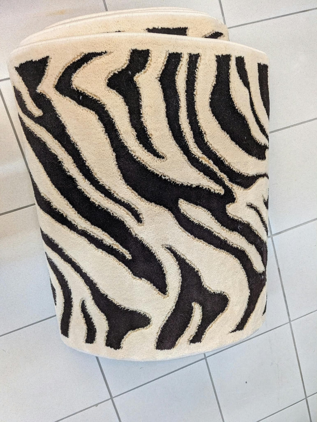 Rouleau du tapis de passage zèbre Saphire